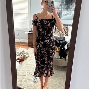 Guess size 4 Black floral lace midi dress